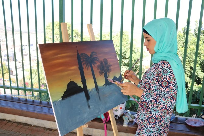 جمعية جوار في الشمال توثق معالم مدينة سخنين بريشة عشرات الرسامين العرب واليهود-1