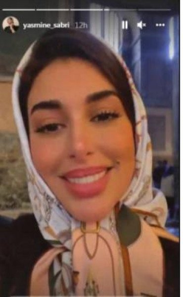 ياسمين صبري بالحجاب داخل أحد المساجد-0