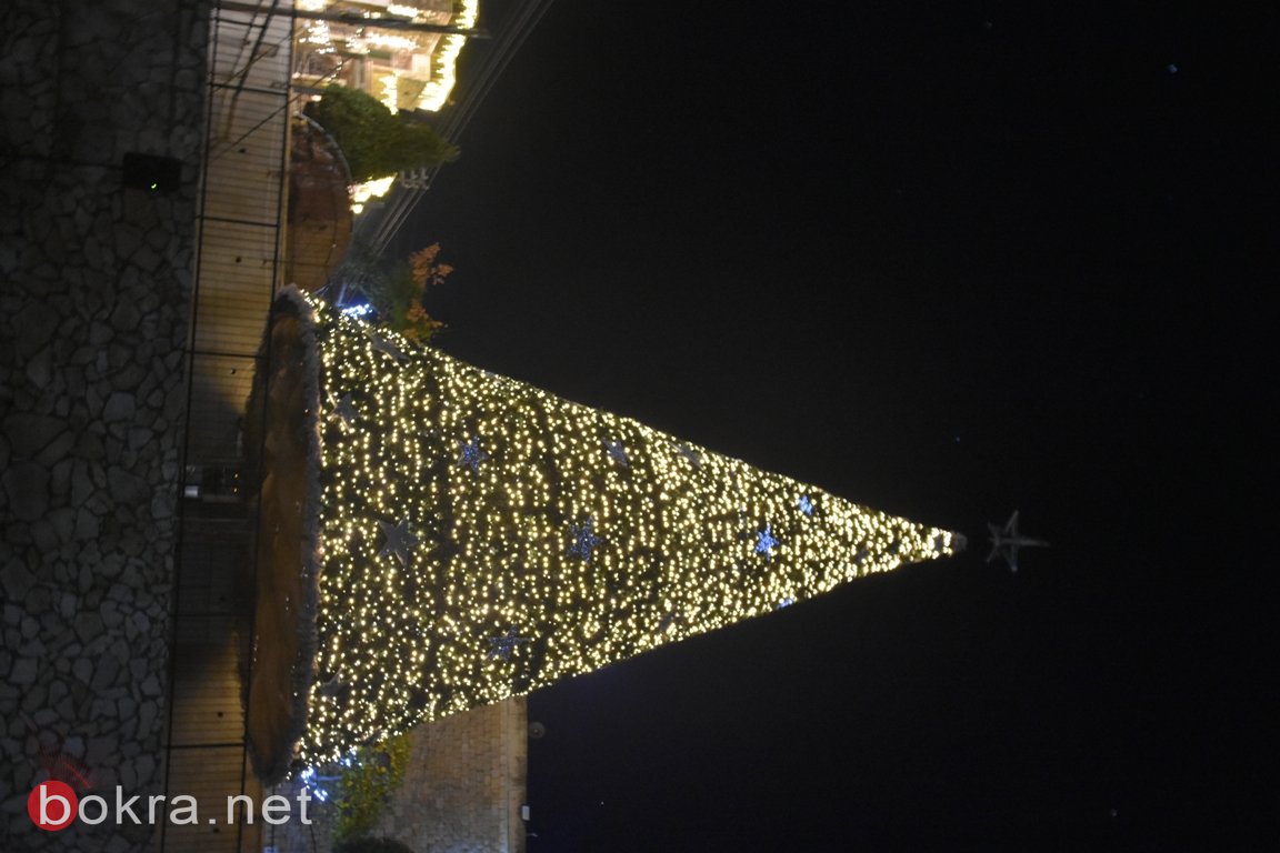 فسوطة: إضاءة شجرة الميلاد بأجواء بهيجة .. رغم الكورونا-15