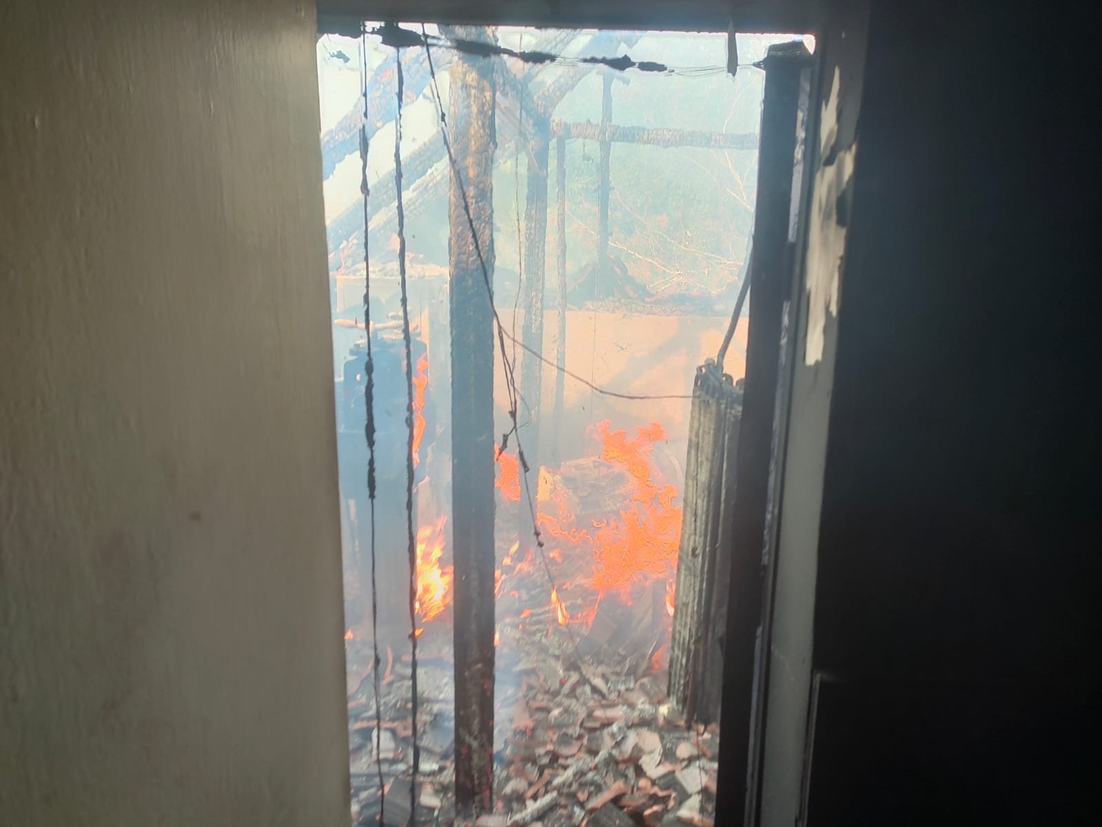 اندلاع حريق داخل مبنى في مدينة حيفا-1