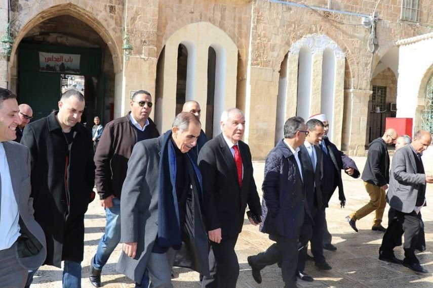 وزير الداخلية الأردني يزور المسجد الأقصى-1