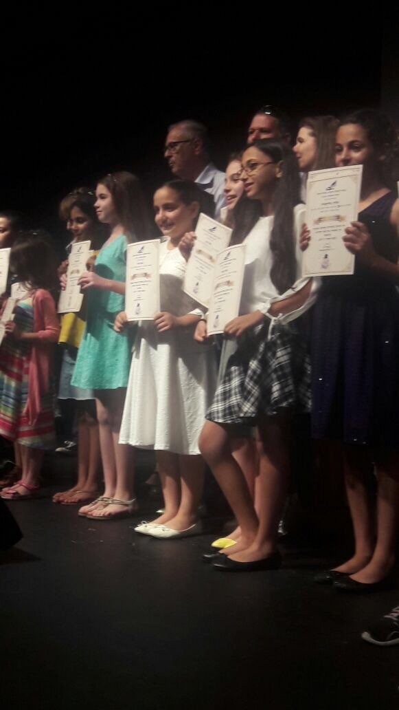 الطالبة سارة رمزي علي تفوز بجائزة الكتابة الابداعية باللغة العبرية-5