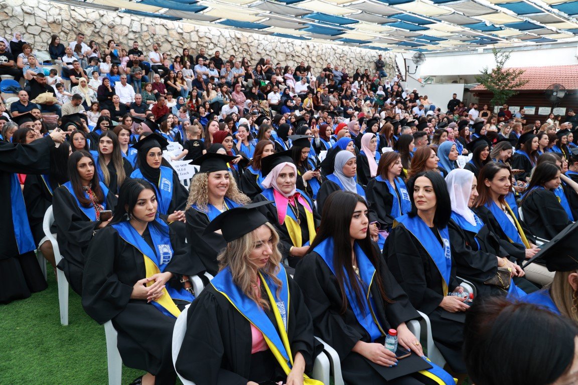 الكلية الأكاديمية العربية للتربية- حيفا، تحتفل بتخريج الفوج 72 من الخريجات والخريجين-5