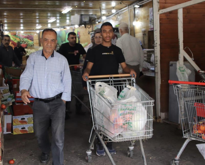 عشية العيد: كيف الاقبال على المحلات التجاري؟! اصحاب المحلات في بلدات وادي عارة في حديث لـ "بكرا"‎‎-1