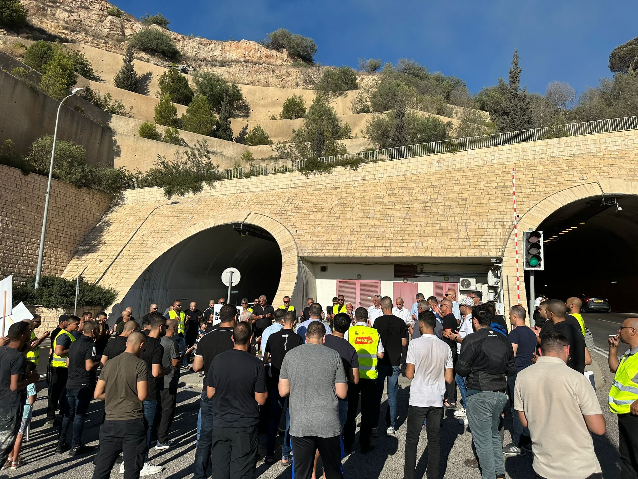 رئيس مجلس اكسال في مسيرة اغلاق نفق الناصرة: اكسال موحدة في مواجهة العنف والجريمة-4