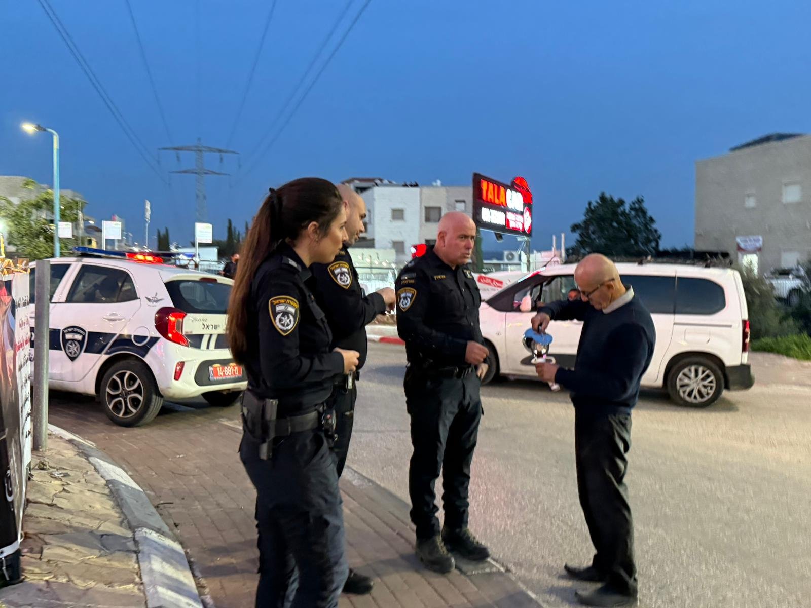 مظاهرة طوارئ في طرعان بمشاركة مئات العرب واليهود| نقف معًا: لن نتوقف حتى تتحمل الدولة مسؤوليتها-10