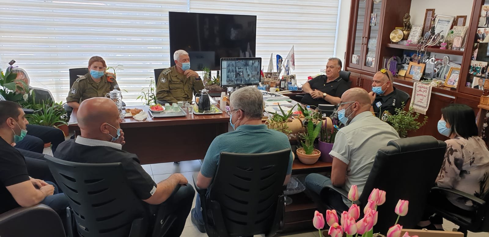 لجنة الطوارئ مع الشرطة والجبهة الداخلية تلتئم في بلدية الناصرة-3