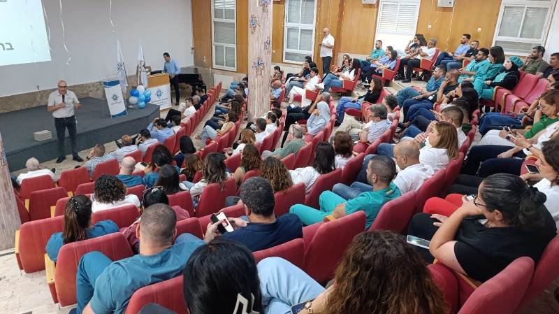 حدث تاريخي في المستشفى الإنجليزي: اتفاقية عمل جماعية الأولى من نوعها في المؤسسات الطبية العربية-14
