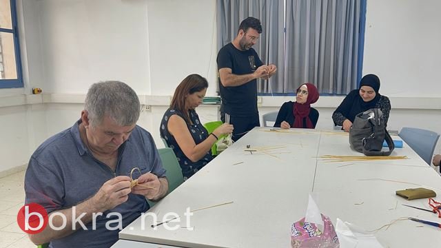 صناعة اطباق القشّ الفلسطينيّة ... دورة للحرفيّ محمد زيتون-8