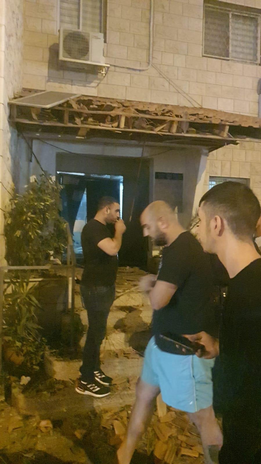 الناصرة: انفجار قنبلة صوت على مدخل "دائرة الصحة" وأضرار كبيرة للمبنى-2