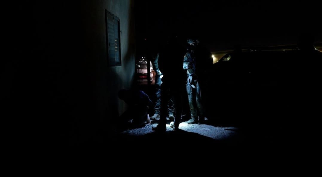 57 صفقة إجرامية و60 مشتبهًا: الشرطة تكشف تفاصيل أخطر عمليات العميل السري، التي حملت اسم عابرة للحدود-0