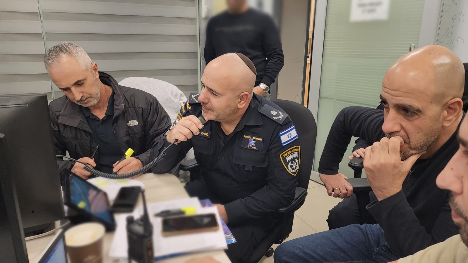 57 صفقة إجرامية و60 مشتبهًا: الشرطة تكشف تفاصيل أخطر عمليات العميل السري، التي حملت اسم عابرة للحدود-1