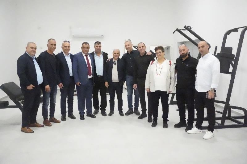 حفل تاريخي لتدشين ملعب كرة القدم البلدي والقاعة الرياضية المتربة في عين ماهل-4