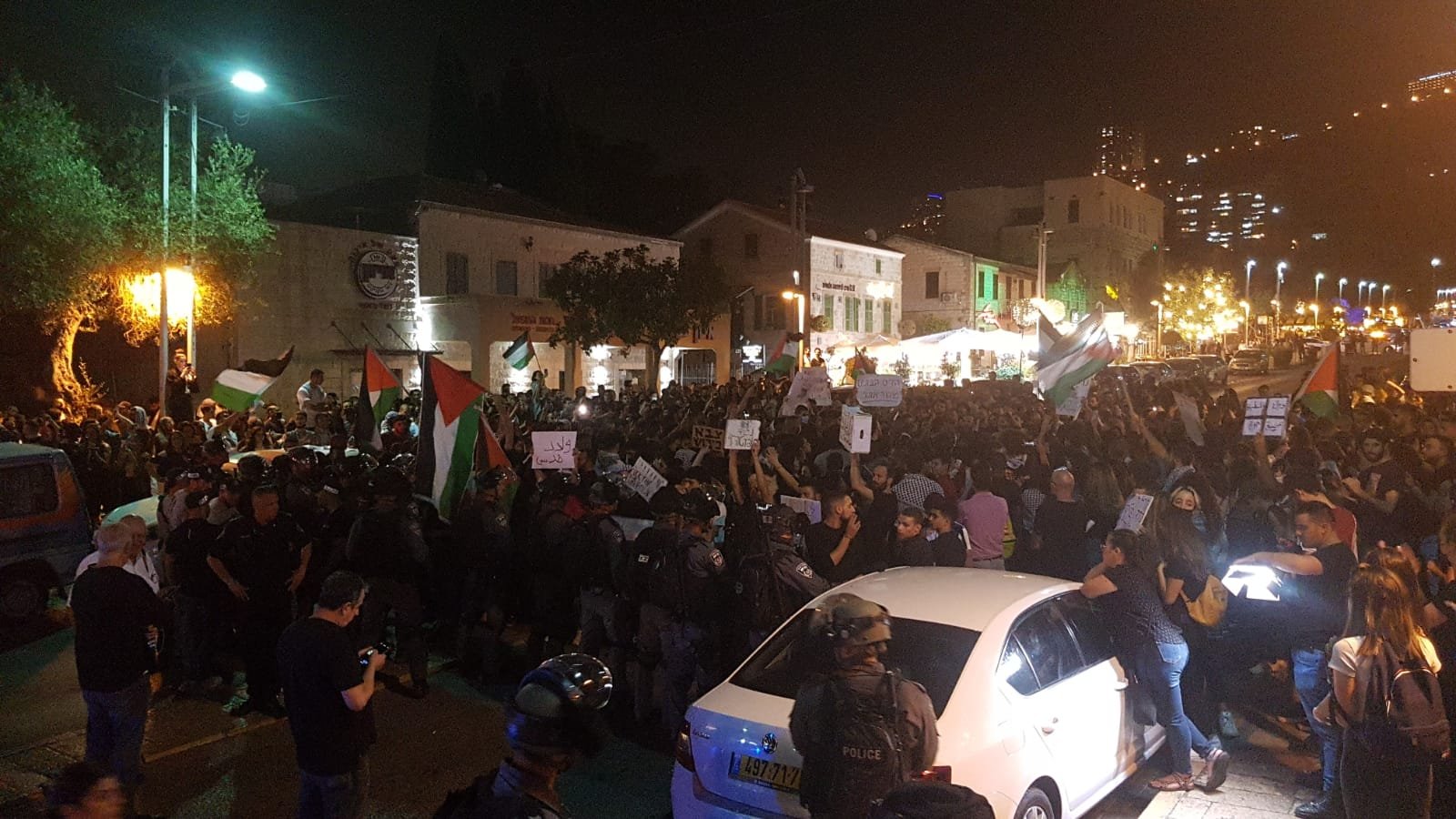 "حراك حيفا" يتضامن مع القدس، 18 معتقلا حتى الآن-0