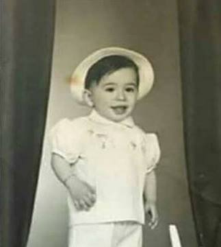 صور لعابد فهد حين كان طفلاً-0
