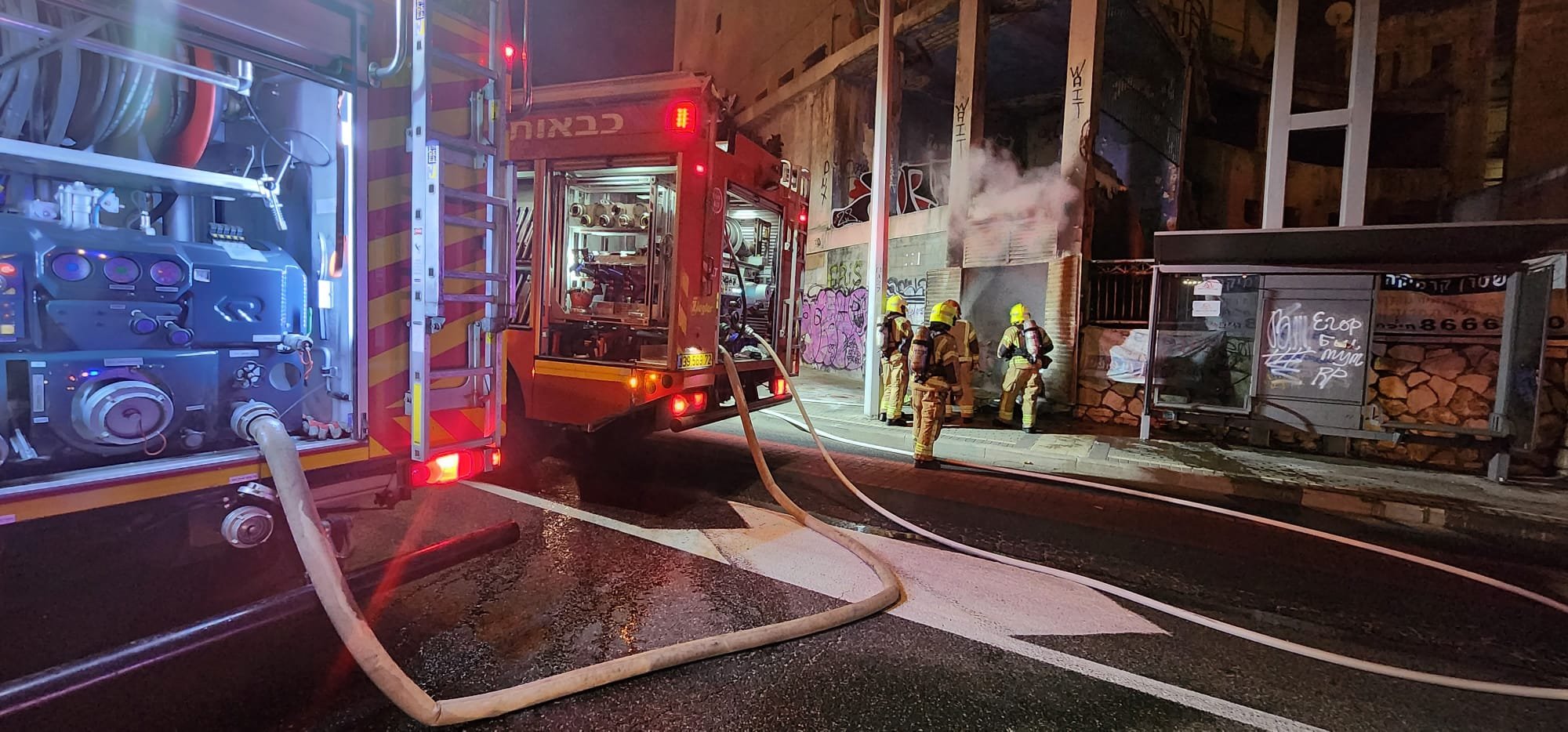 اصابة شخص اثر اندلاع حريق بمبنى مهجور في حيفا-2