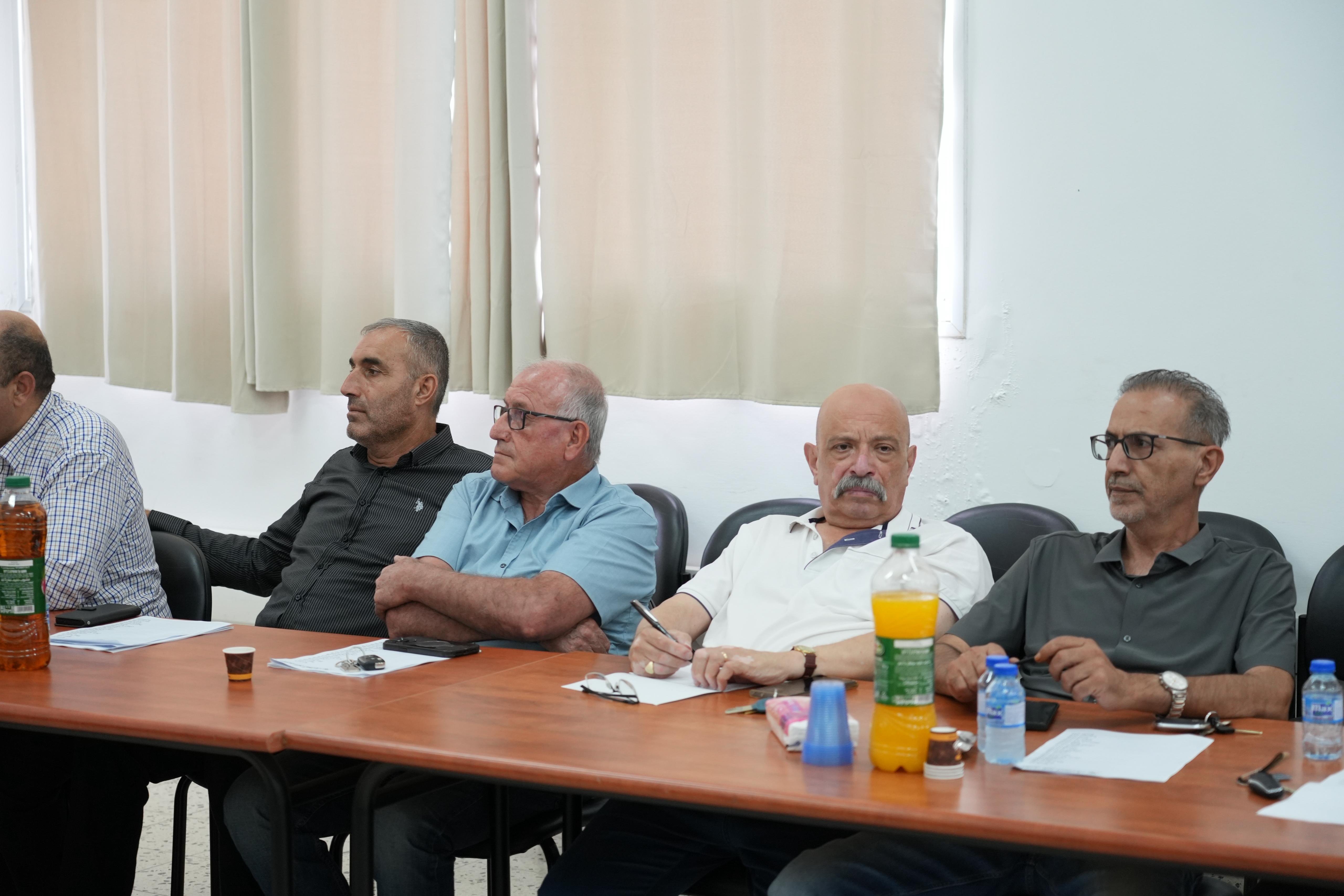 انتخابات رئاسة المتابعة في أكتوبر والمظاهرة القطرية ضد التهجير في 17.8-0