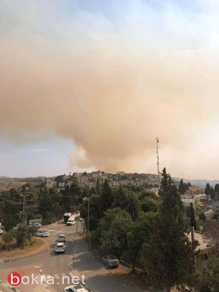 بلدية الناصرة تفتتح غرفة طوارئ والنيران تمتد الى الاحراش المحاذية لها-1