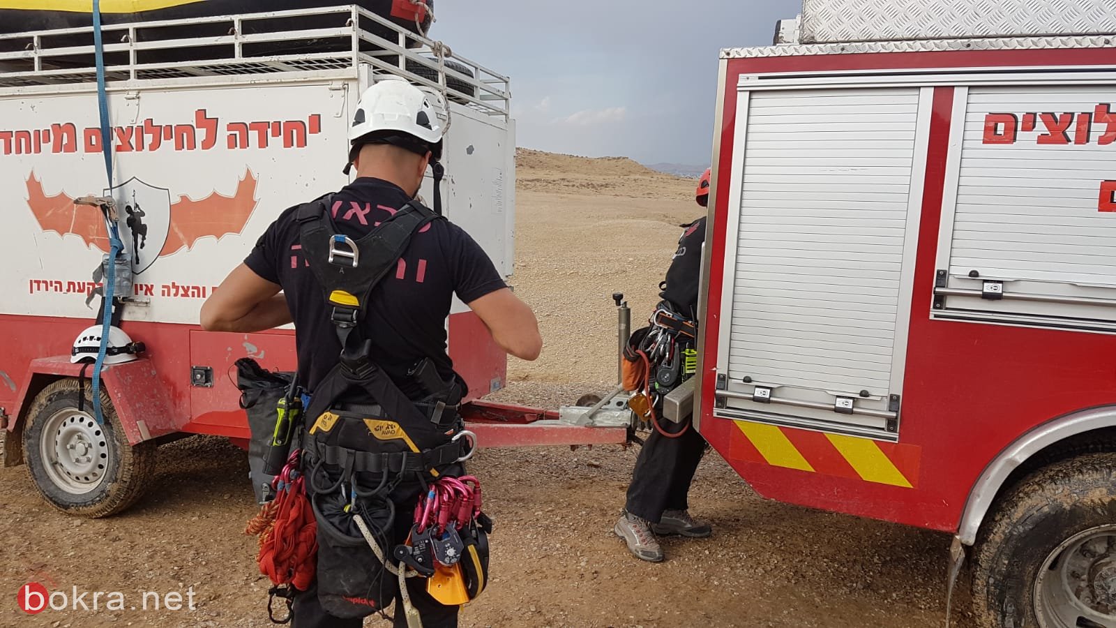 بسبب الفياضانات إنقاذ 4 اشخاص عالقين في مجرى وادي "اوج" شمالي البحر الميت-0