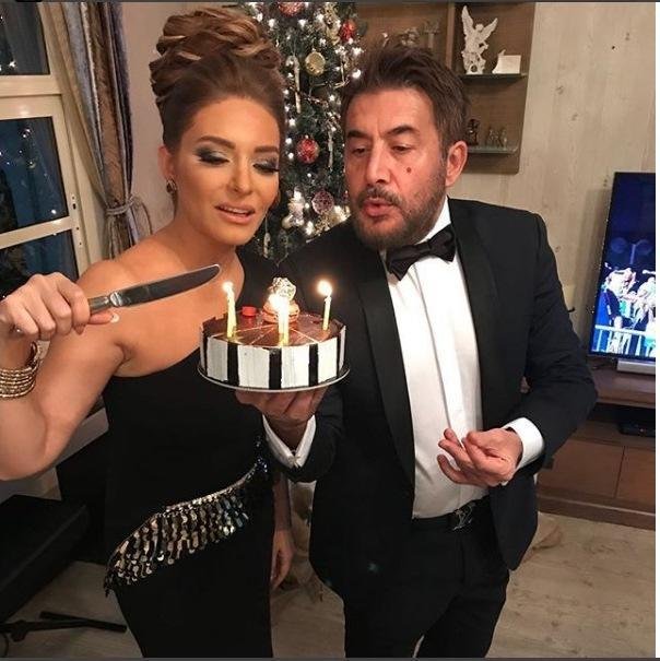 عابد فهد وزينة يازجي يحتفلان بعيد زواجهما-1