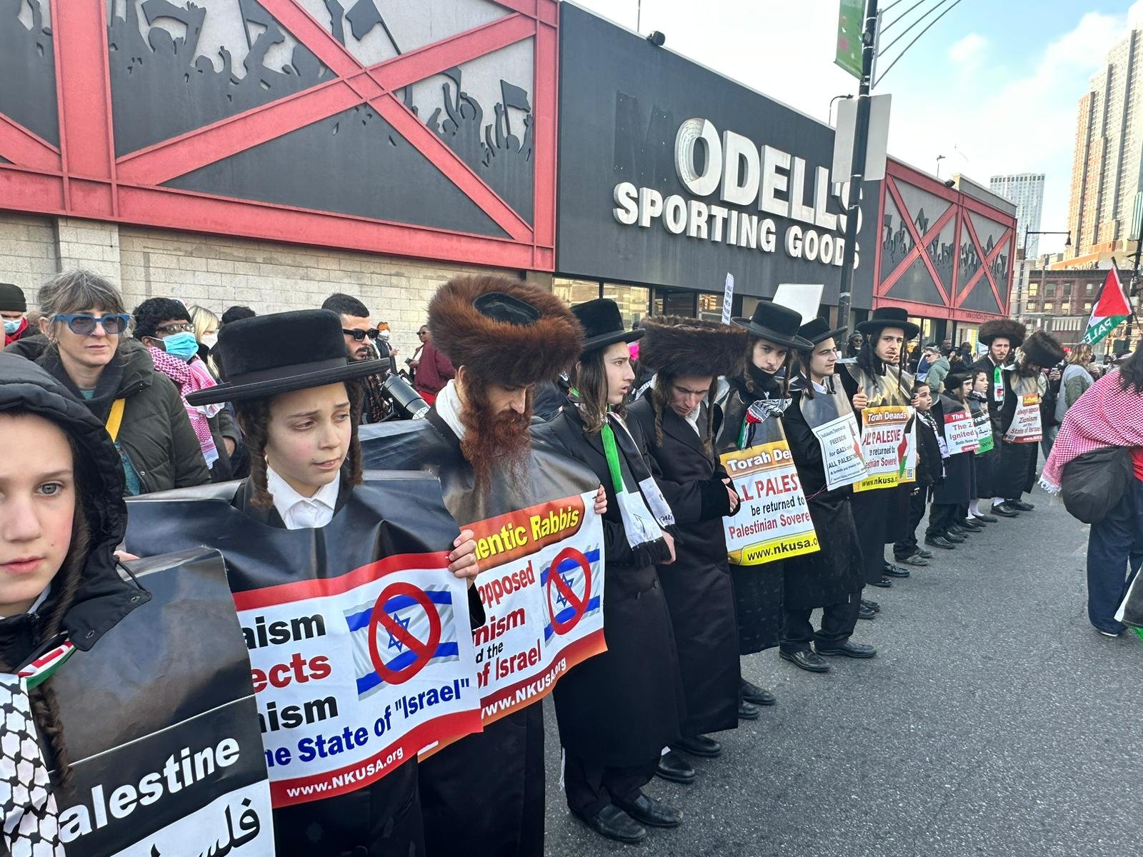 مظاهرة في نيويورك للمطالبة بوقف الحرب علي قطاع غزة-0