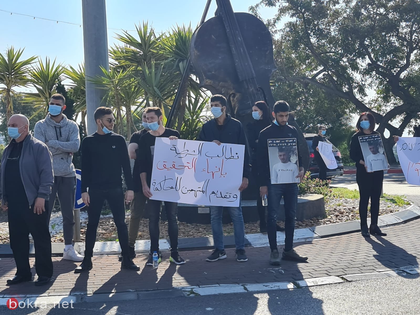 عائلة المرحوم جورج حلو تتظاهر امام بلدية نوف هجليل وتطالب بمحاسبة من قتلوه-6