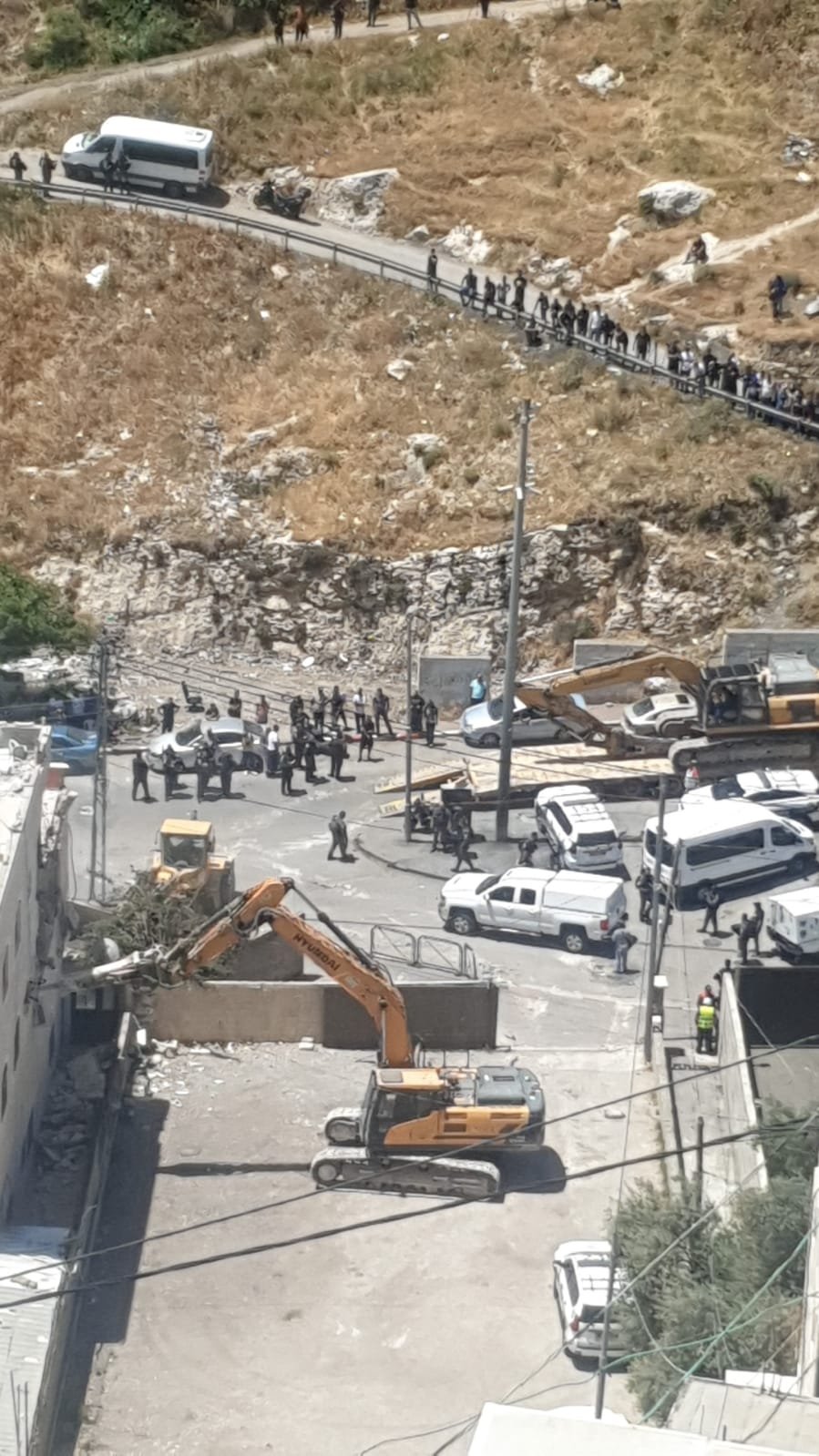 إصابات واعتقالات بعد هدم منزل عائلة الرجبي في القدس-0