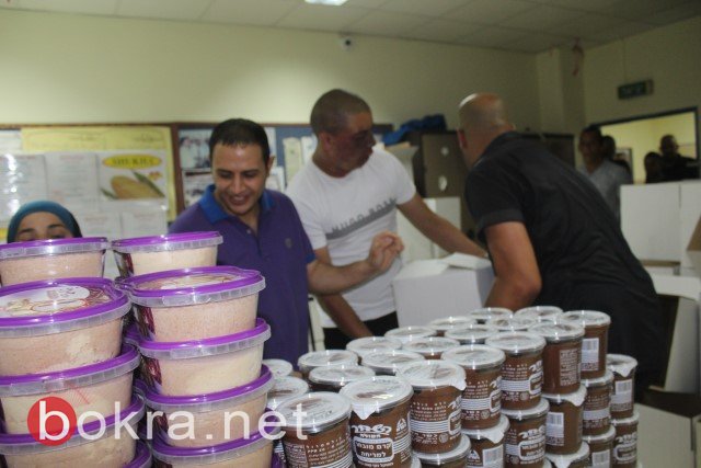 الناصرة مدينة القلب الواحد توزع المواد الغذائية والمؤن على العائلات المستورة-5