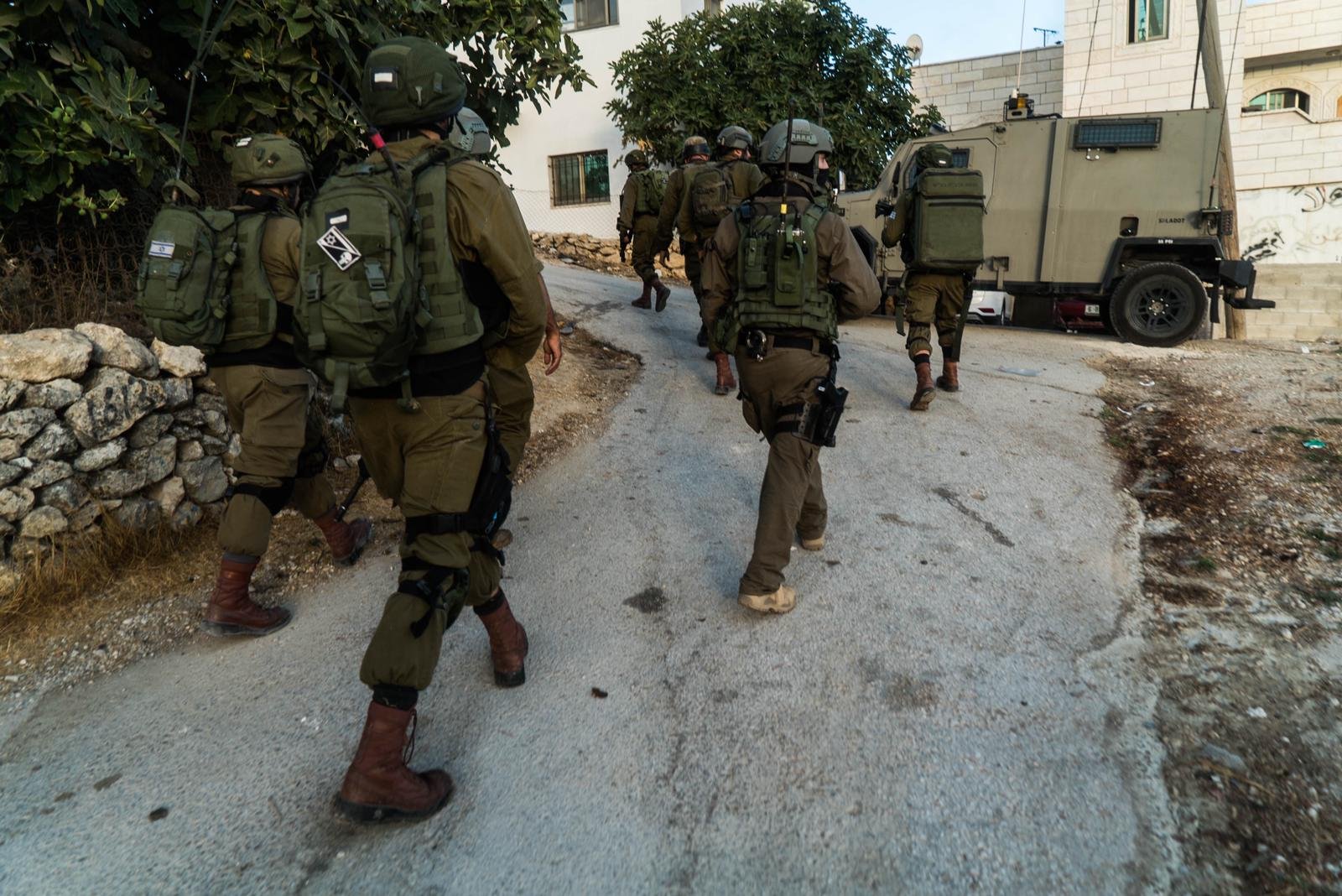 القبض على منفذي عملية قتل الجندي الإسرائيلي-0