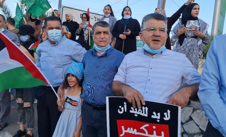 ام الفحم: تحت شعار "لن نصمت"، المئات يتظاهرون تضامنا مع الأسرى-3