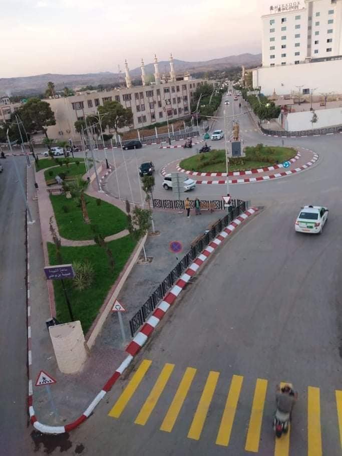 بالصور لافتة في مدينة جزائرية تظهر المسافة نحو القدس-1