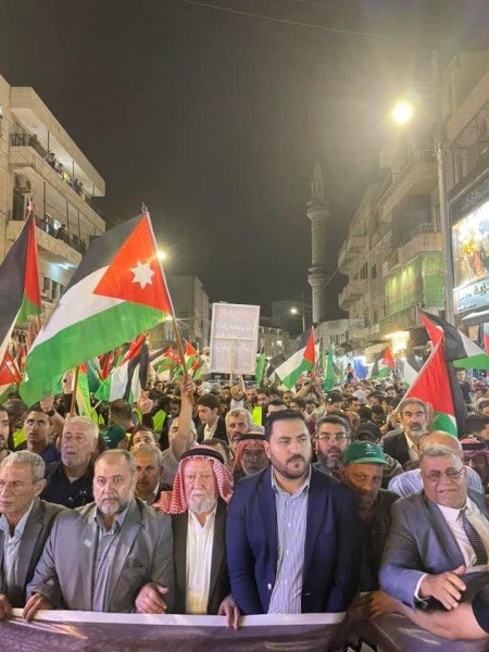 آلاف الأردنيين يشاركون في مسيرة داعمة لغزة-0