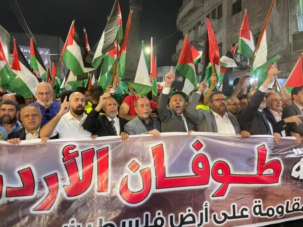 آلاف الأردنيين يشاركون في مسيرة داعمة لغزة-2