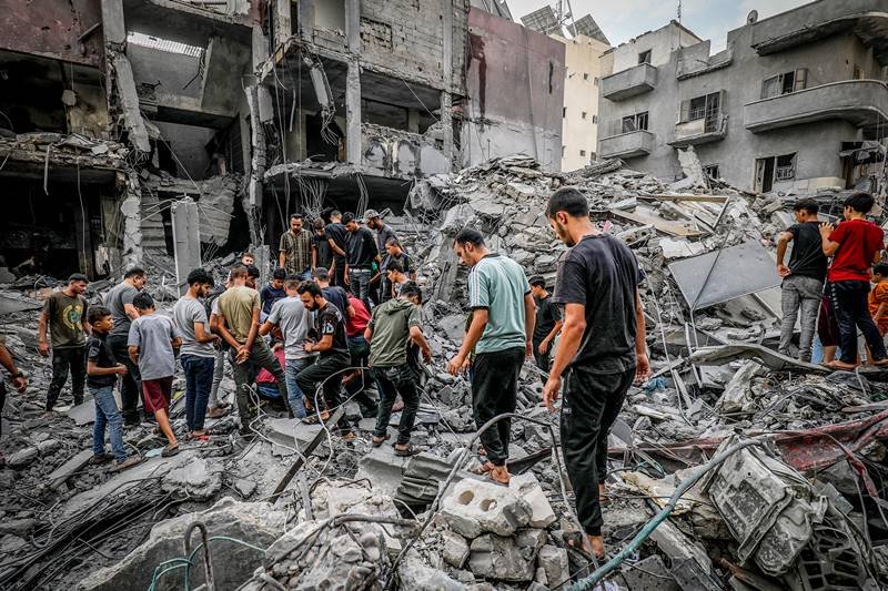 900 شهيد منهم 260 طفلا و230 سيدة منذ بدء العدوان على غزة-5