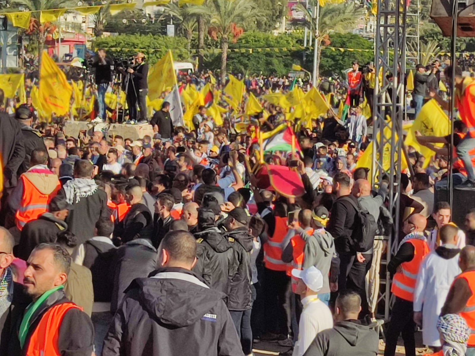 الرئيس أمام مهرجان إحياء ذكرى استشهاد أبو عمار في غزة: جاهزون للمرحلة القادمة-0