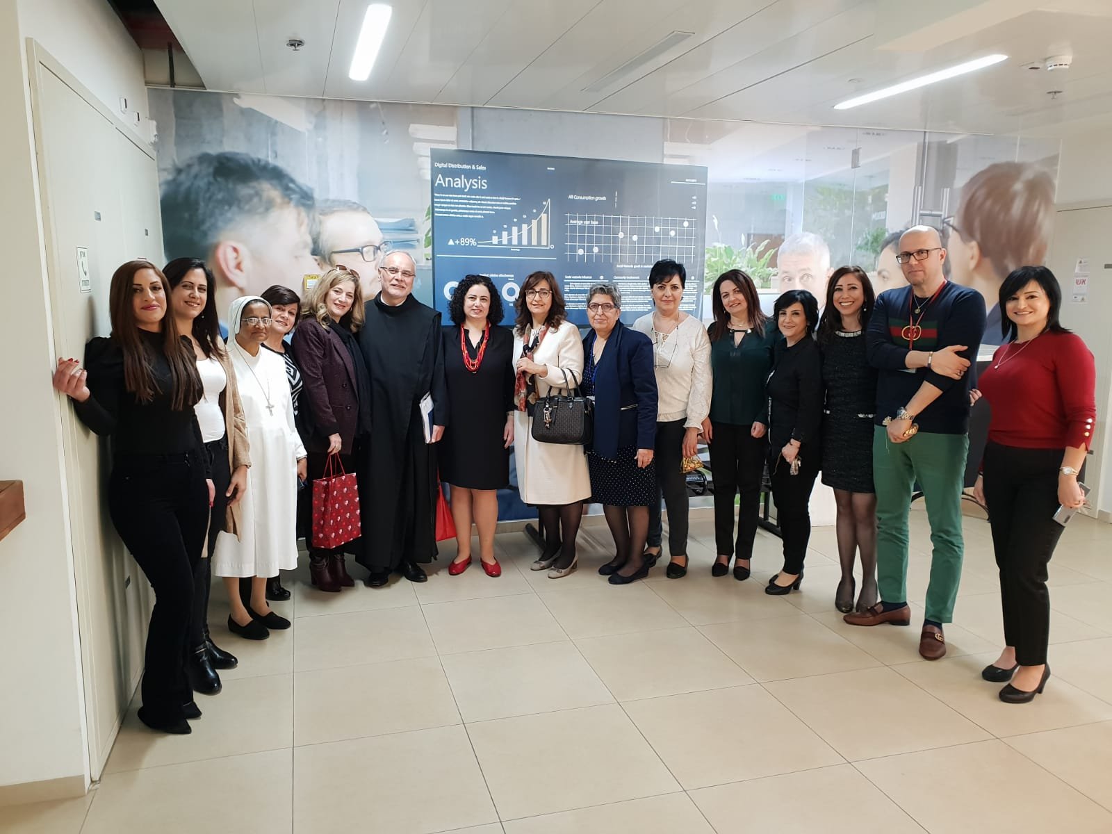 سفيرات مستشفى الناصرة الإنجليزي في جولة زيارات خاصة لمؤسسات طبية في الناصرة بمناسبة الأعياد المجيدة-4