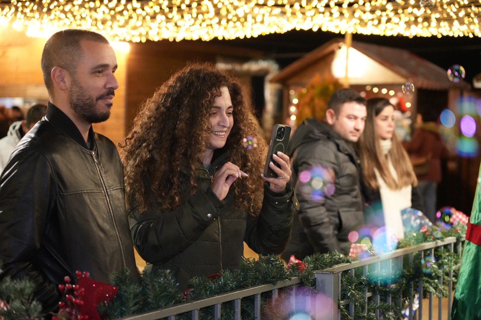 بأجواء ميلادية مميزة .. افتتاح فعاليات كريسماس ماركت في فندق جولدن كراون – الناصرة-10