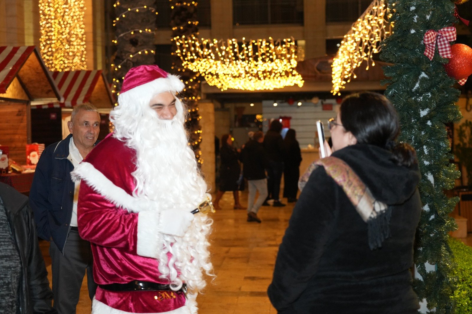 بأجواء ميلادية مميزة .. افتتاح فعاليات كريسماس ماركت في فندق جولدن كراون – الناصرة-18