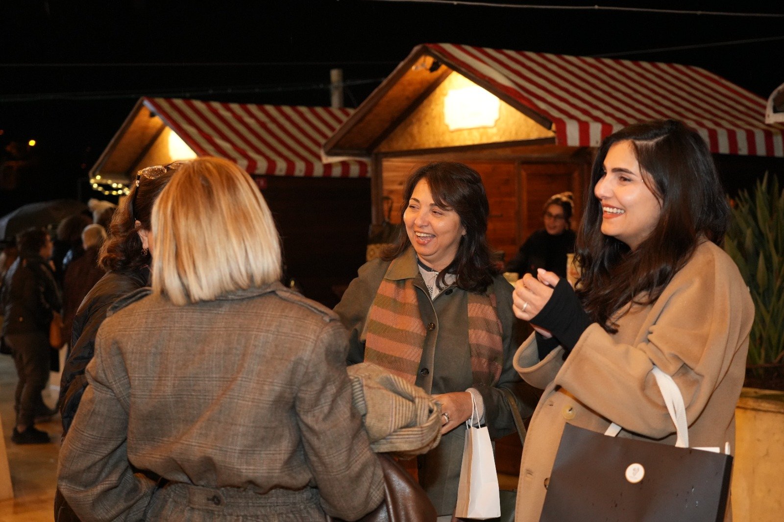 بأجواء ميلادية مميزة .. افتتاح فعاليات كريسماس ماركت في فندق جولدن كراون – الناصرة-25