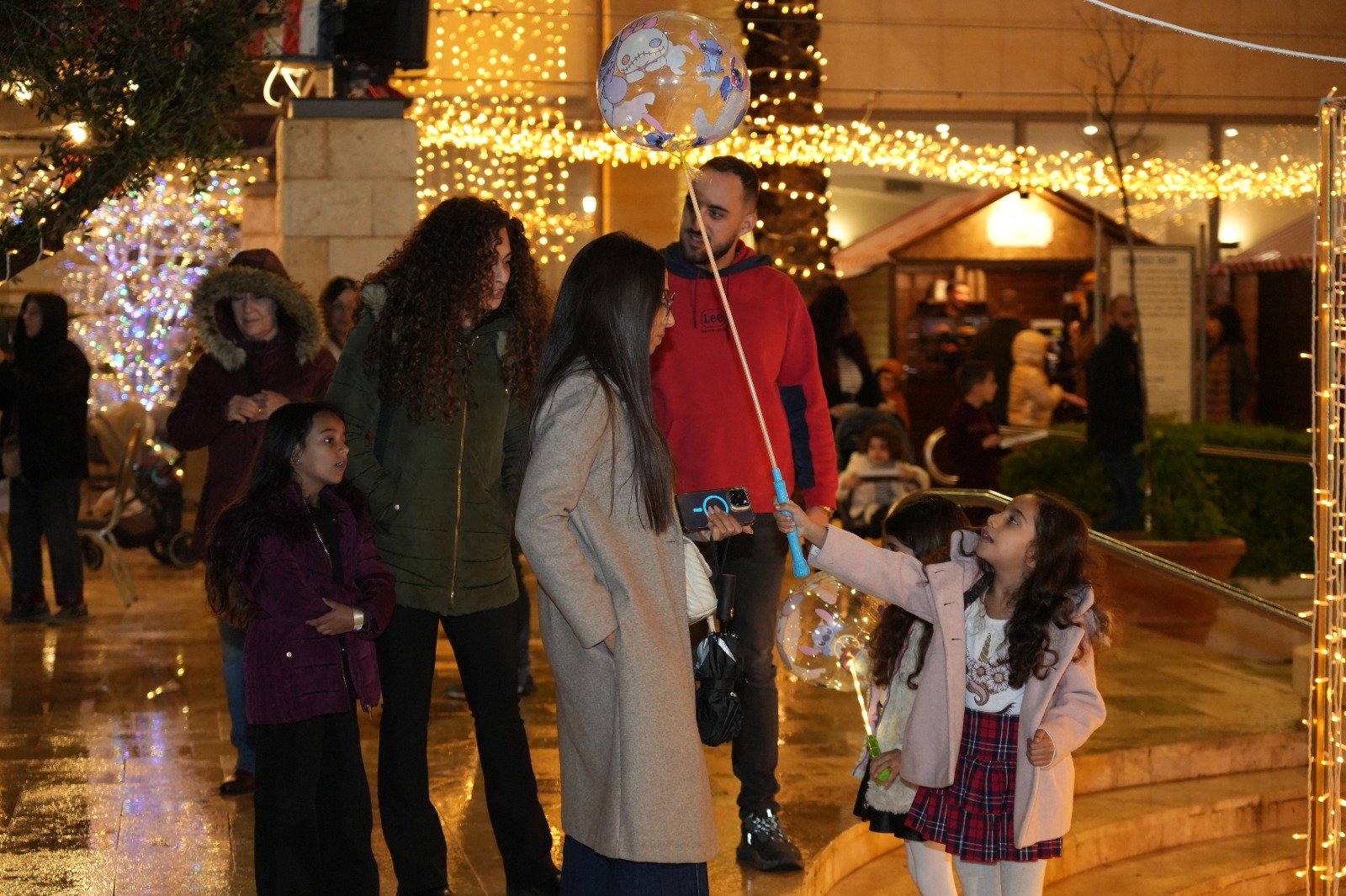 بأجواء ميلادية مميزة .. افتتاح فعاليات كريسماس ماركت في فندق جولدن كراون – الناصرة-26