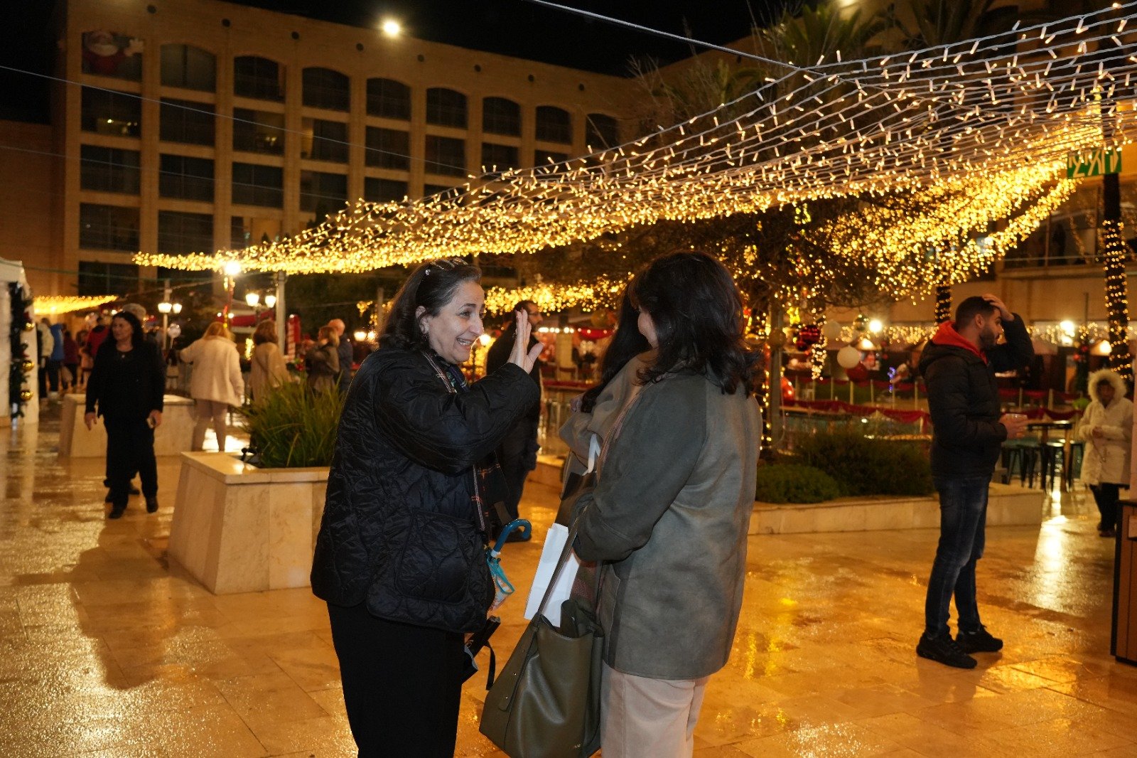 بأجواء ميلادية مميزة .. افتتاح فعاليات كريسماس ماركت في فندق جولدن كراون – الناصرة-28