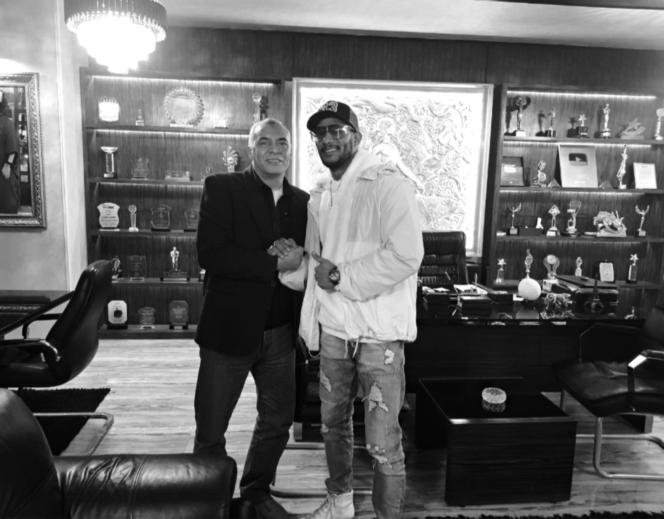 محمد رمضان يعلن وفاة خاله بعد أيام من رحيل والده-0