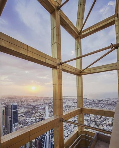 دبي تفتتح أطول فندق في العالم-1