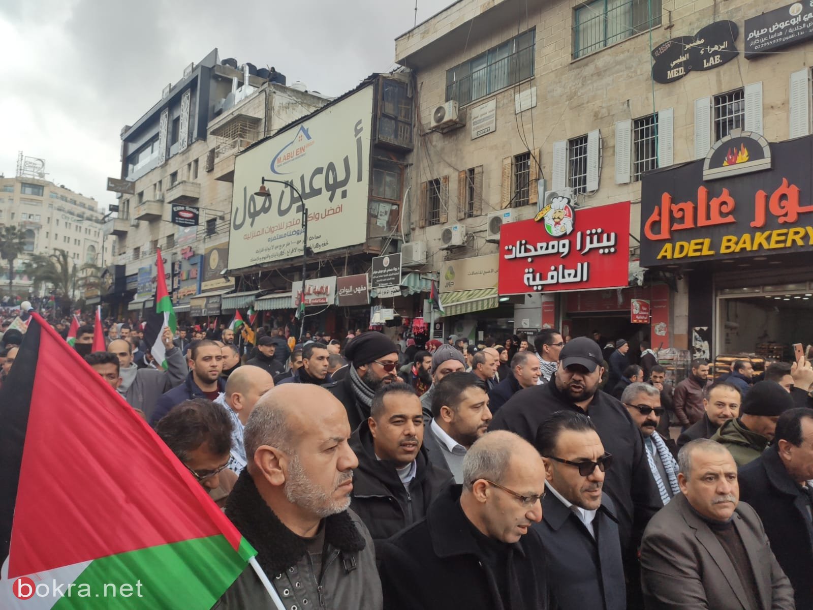الآلاف من الفلسطينيين يشاركون في المهرجان المركزي 1615235255