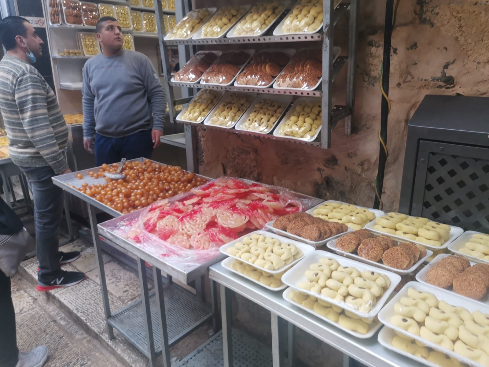 أسواق القدس تعج بزوار الداخل الفلسطيني عشية شهر رمضان المبارك-9
