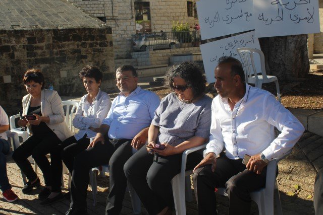 حضور واسع من القيادات العربية تضامنا مع اضراب الاسرى في خيمة الاعتصام في الناصرة-19