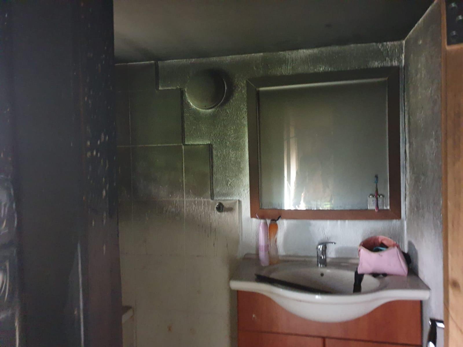 حيفا: احتراق فرشة داخل غرفة نوم بشقة سكنية كاد أن يؤدي الى كارثة -1