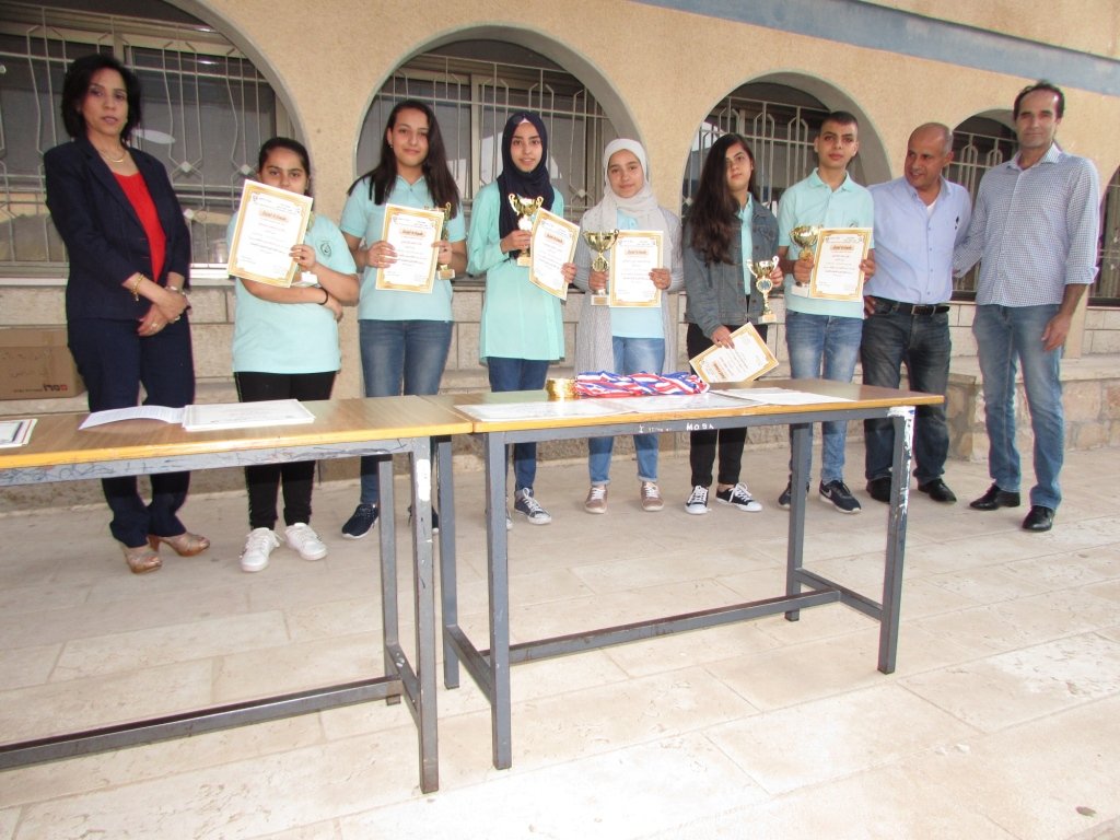 المدرسة الإعدادية الحديقة (أ) يافة الناصرة تكرم الطلاب بالبطولات القطرية-0