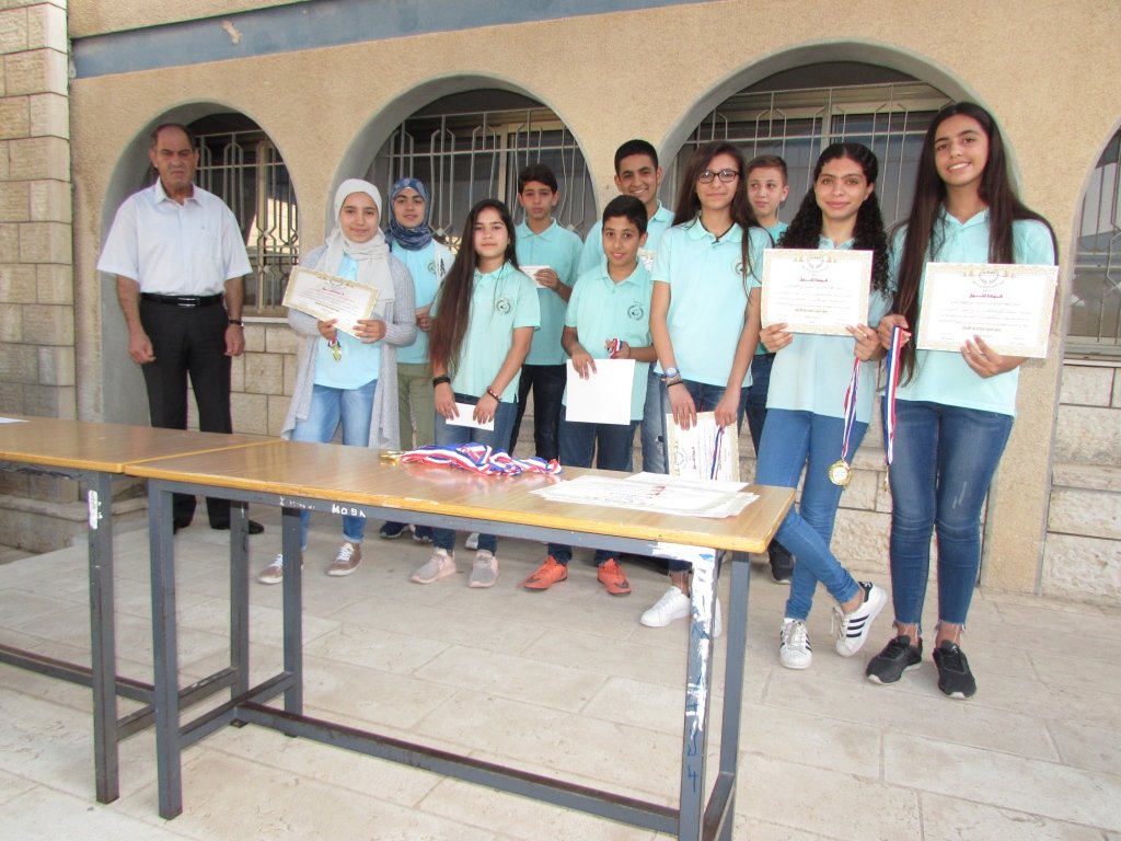 المدرسة الإعدادية الحديقة (أ) يافة الناصرة تكرم الطلاب بالبطولات القطرية-15
