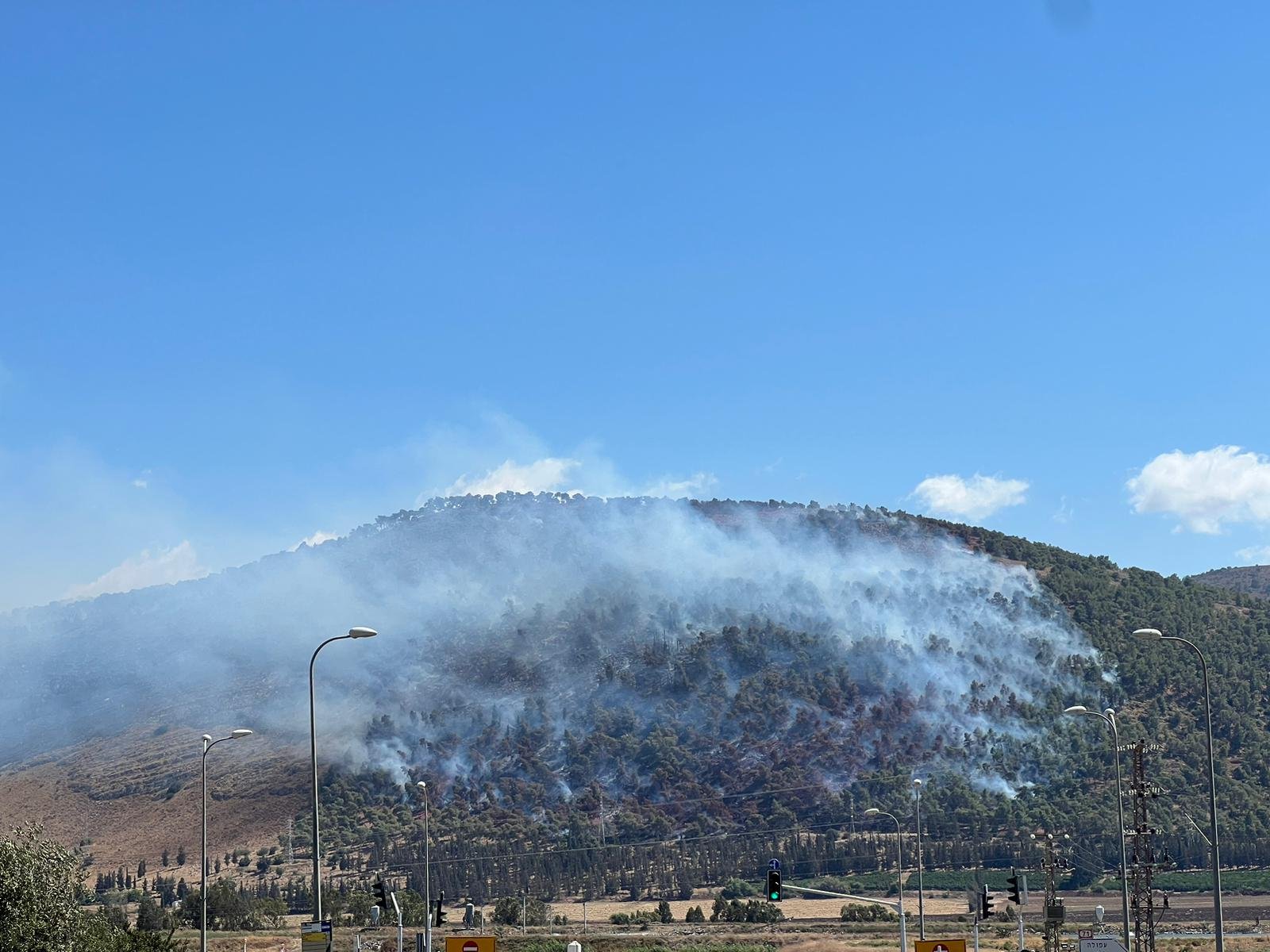 حريق هائل في جبال الجلبوع (فقوعة)-0